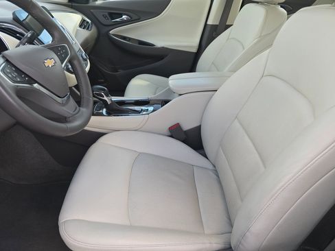 Used 2024 Chevrolet Malibu LT image 11