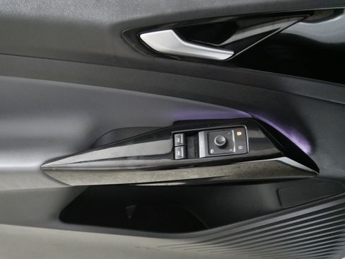 Certified 2021 Volkswagen ID.4 Pro image 19
