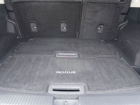 Used 2023 Nissan Rogue SL w/ SL Premium Package image 23