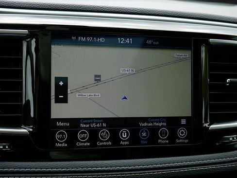 Used 2020 Chrysler Pacifica Limited w/ S Appearance Package FWD image 23