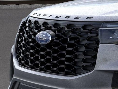 New 2026 Ford Explorer ST-Line image 18