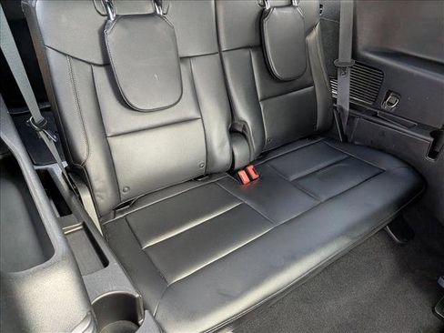 Used 2020 Ford Explorer Limited image 21