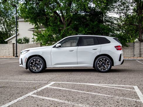 New 2026 BMW X3 xDrive30 w/ M Sport Package AWD/4WD image 2