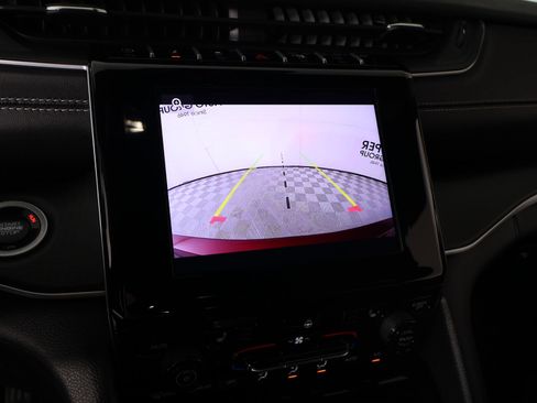 Used 2025 Jeep Grand Cherokee L Laredo w/ Luxury Tech Group I AWD/4WD image 6