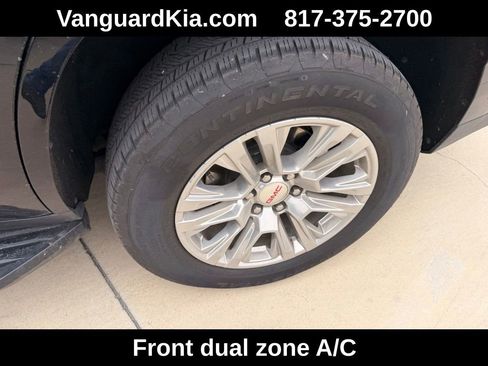 Used 2025 GMC Yukon Denali AWD/4WD image 9