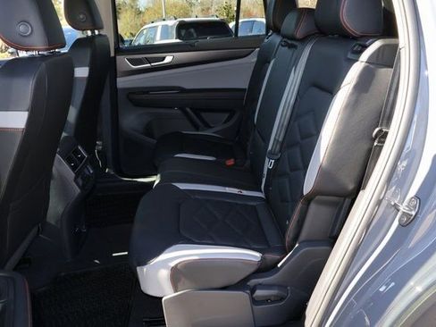 New 2026 Volkswagen Atlas Peak Edition image 13