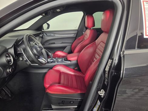 Used 2023 Alfa Romeo Stelvio Sprint RWD image 8