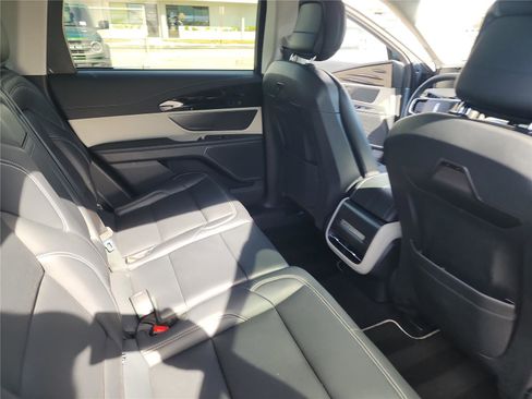 Used 2025 Lincoln Nautilus Premier image 21