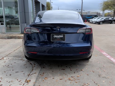 Used 2023 Tesla Model 3 Standard Range image 9