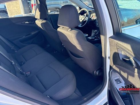 Used 2024 Chevrolet Malibu LT image 31