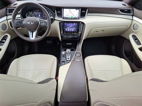 Used 2019 INFINITI QX50 Essential w/ Sensory Package image 10
