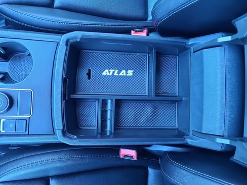 Used 2019 Volkswagen Atlas SE w/ Towing Package image 34