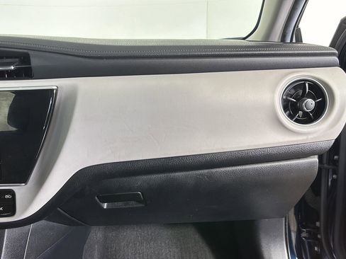 Used 2018 Toyota Corolla LE FWD image 24
