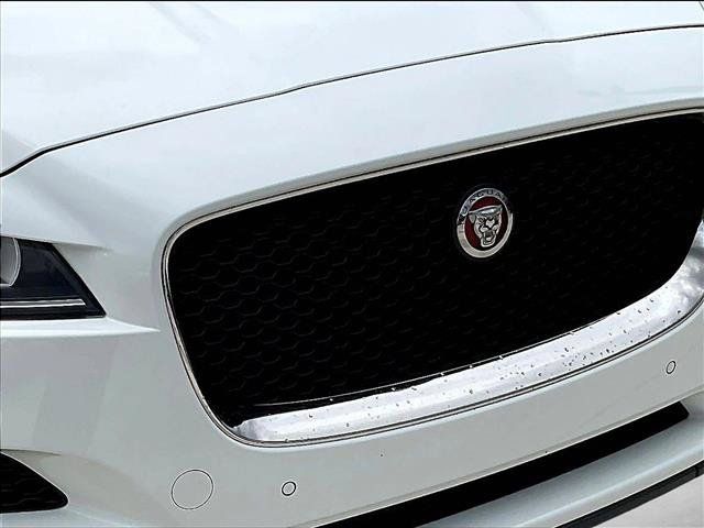 Used 2019 Jaguar F-PACE AWD/4WD image 26