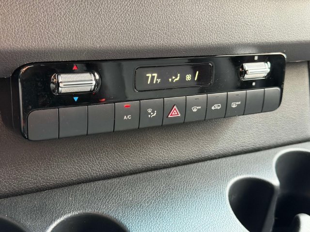 Used 2025 Mercedes-Benz Sprinter 2500 image 27