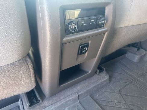 Used 2018 Chevrolet Traverse LT w/ LPO, Floor Liner Package image 28