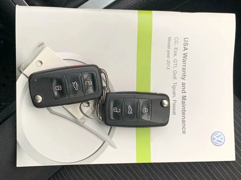 Used 2013 Volkswagen Tiguan S FWD image 26