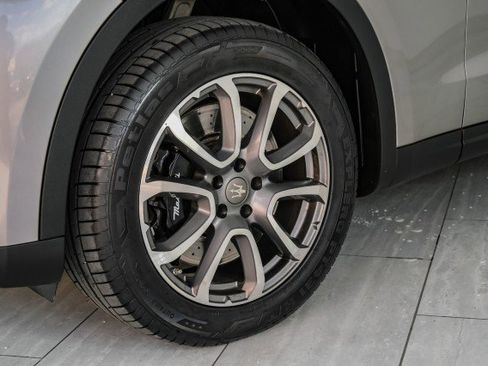 Used 2017 Maserati Levante S image 51