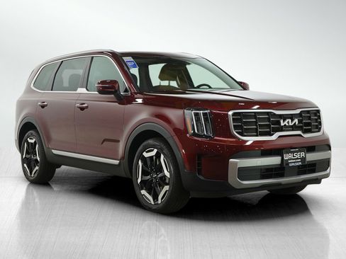 Used 2023 Kia Telluride S w/ S Sunroof Package image 8