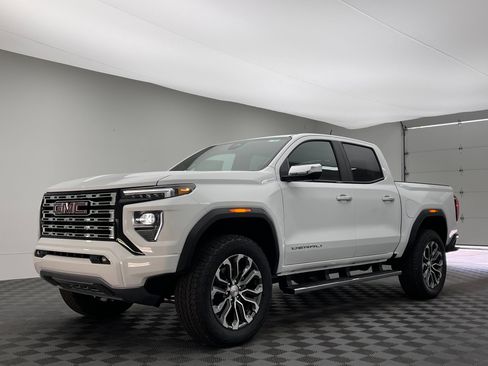 New 2026 GMC Canyon Denali AWD/4WD image 2