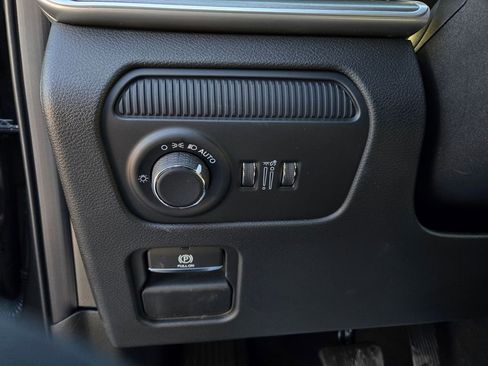 New 2026 Jeep Grand Wagoneer 4WD image 12