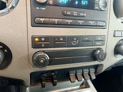 Used 2011 Ford F250 XLT w/ XLT Interior Pkg image 14