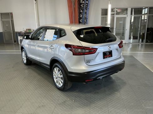 Used 2021 Nissan Rogue Sport S image 29