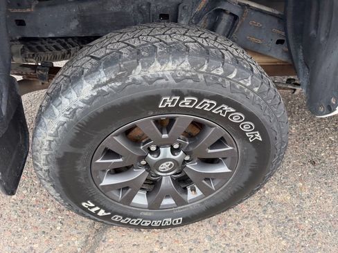 Used 2021 Toyota Tacoma TRD Sport AWD/4WD image 17