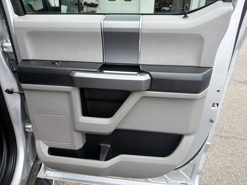 Used 2017 Ford F150 XLT w/ Equipment Group 302A Luxury AWD/4WD image 16