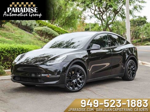Used 2023 Tesla Model Y Long Range AWD/4WD image 1