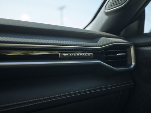 Used 2025 Ford Mustang GT Premium RWD image 14