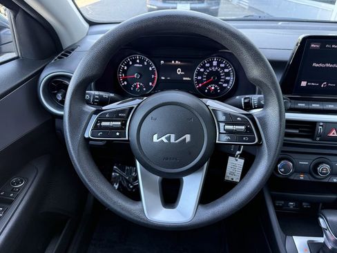 Used 2023 Kia Forte LXS w/ LXS Technology Package FWD image 13