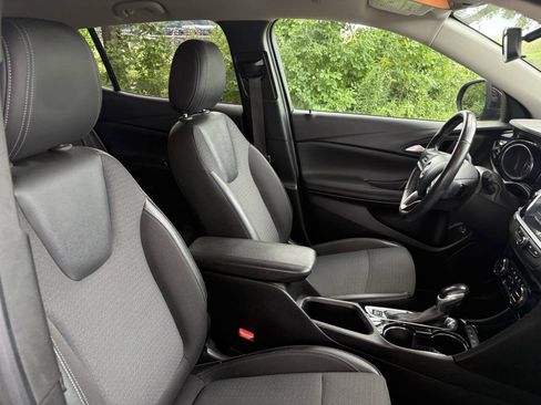 Used 2020 Buick Encore GX Select AWD/4WD image 28