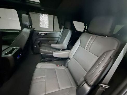 Used 2025 Chevrolet Tahoe RST AWD/4WD image 29
