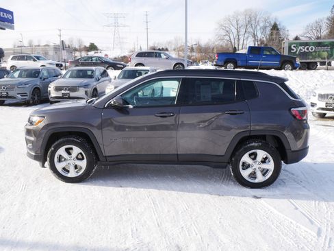 Used 2019 Jeep Compass Latitude w/ Popular Equipment Group image 4