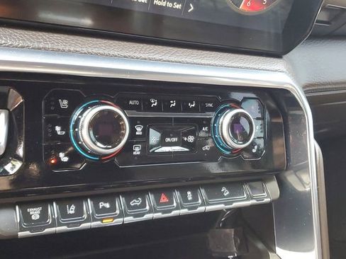 Used 2024 GMC Sierra 2500 Denali w/ Technology Package image 23