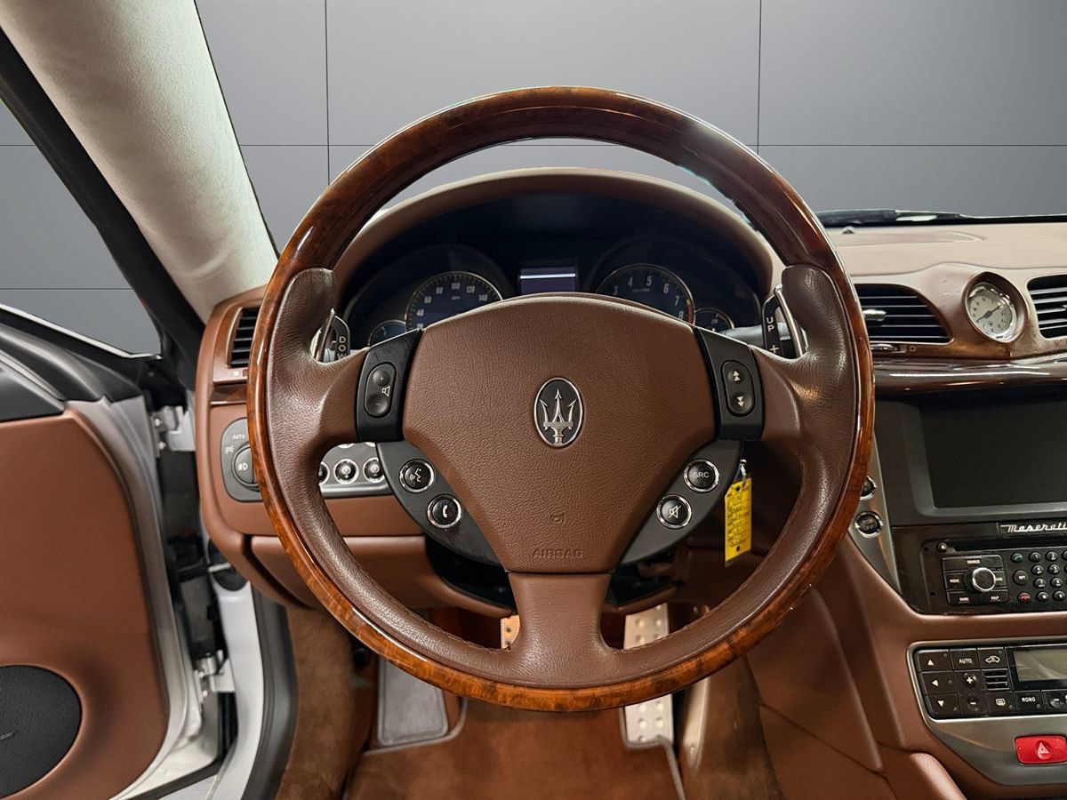Used 2010 Maserati GranTurismo S RWD image 12