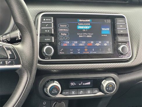 Used 2019 Nissan Kicks SV image 21