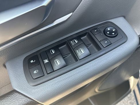 Used 2021 RAM 1500 Big Horn image 17