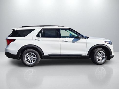 New 2026 Ford Explorer Active RWD image 5