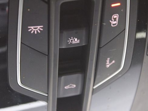 Used 2018 Audi SQ5 Premium Plus w/ S Sport Package image 27