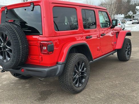 Used 2025 Jeep Wrangler Unlimited Sahara image 8