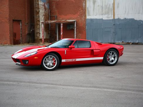 Used 2005 Ford GT image 20
