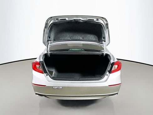 Used 2022 Honda Accord LX image 32