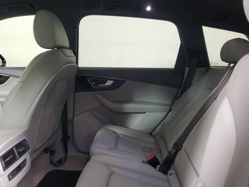 Used 2018 Audi Q7 3.0T Premium AWD/4WD image 12