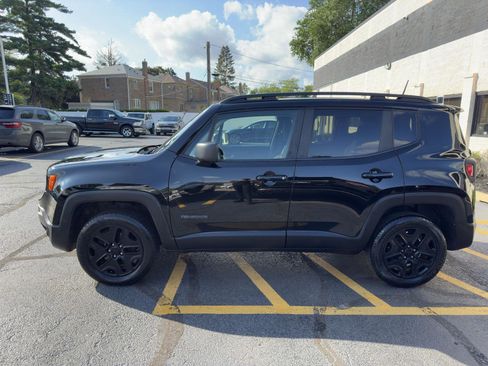 Used 2019 Jeep Renegade Sport image 17