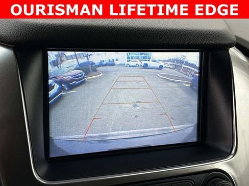 Used 2019 Chevrolet Suburban LT image 24