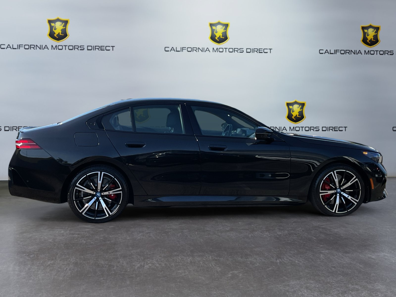Used 2024 BMW i5 M60 w/ Premium Package AWD/4WD image 4