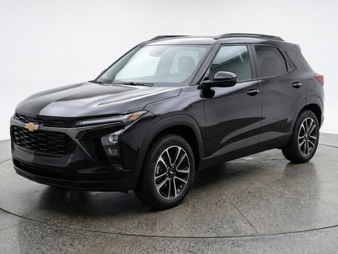 Used 2025 Chevrolet TrailBlazer LT image 3