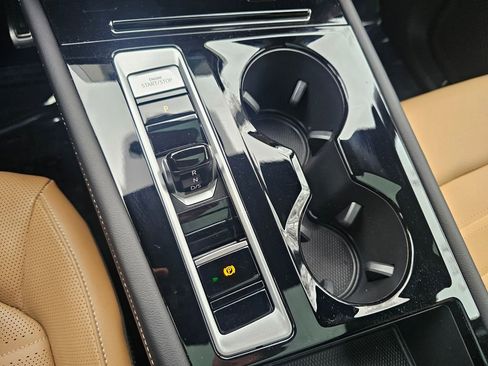 Used 2024 Volkswagen Atlas Cross Sport SEL R-Line image 13